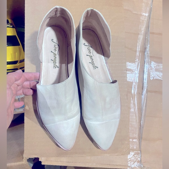 NWOT Free People Royale Flat - White/Cream - Picture 3 of 4
